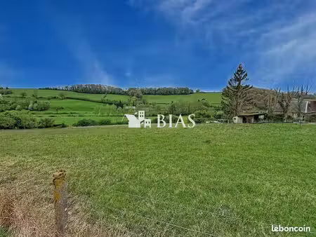 terrain 1700 m² ry