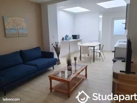 chambre 1 pièce 9 m²