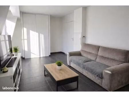 studio avec terrasse