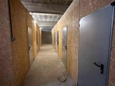 location box cave stockage rangement 10m2