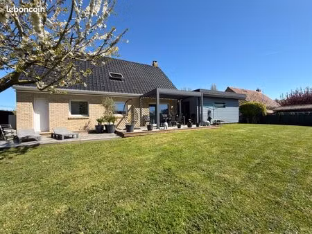 maison individuelle - semi plain pied - grand garage - aucun travaux