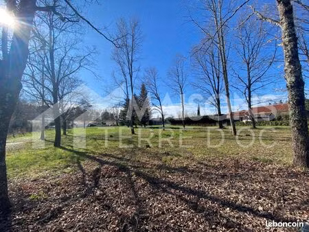 terrain 1 600 m² castres