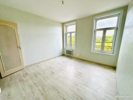 a louer : appartement t5 lumineux avec grenier et cave - tout electrique