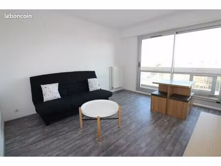 studio 1 pièce 27 m²