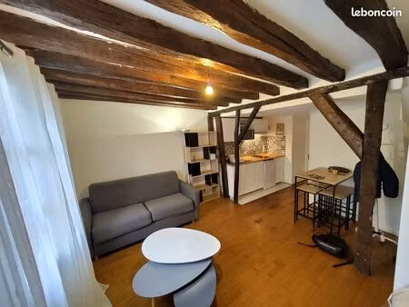 studio meublé  centre ville mantes  vue rare