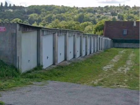 lot de 10 box ( garages fermés ) dampmart