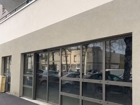 a vendre  local commercial