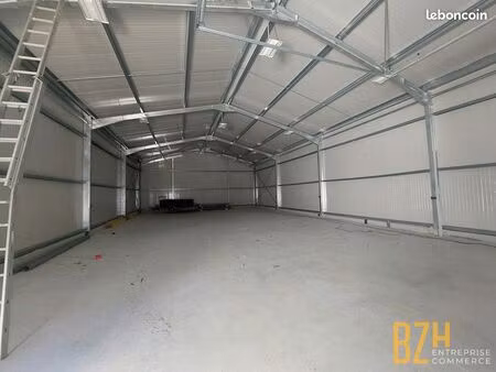 local 300 m² lorient