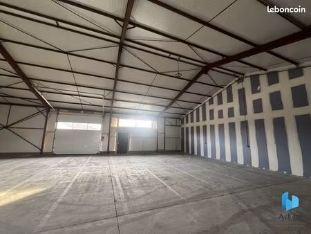 local 275 m² moncé-en-belin