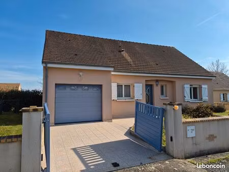 maison 83 m² 2 chambres  garage  jardin de 500 m² dpe c