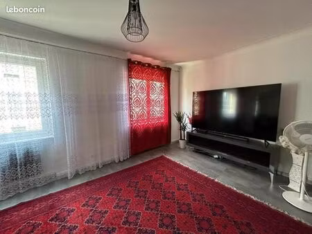 immeuble 7 pièces 234 m²