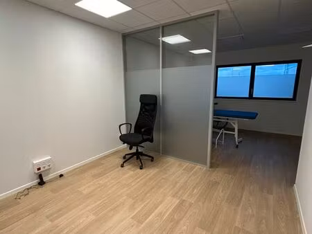 bureau à louer à gambsheim  cadre calme et professionnel  espace pluridisciplinaire
