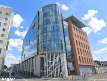 bureaux 1822 m² le mans