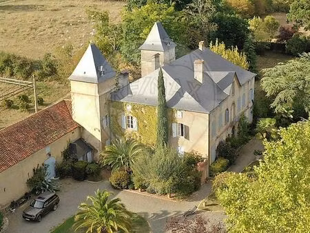 château 16 pièces 765 m²
