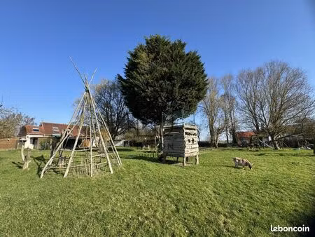 maison 5 pièces 274 m²