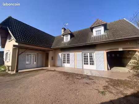 maison 5 pièces 141 m²