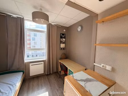 studio proche écoles et universités