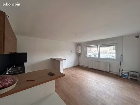 appartement rdc 2 chambres  parking