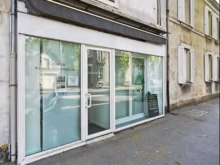 cabinet partagé près du centre-ville 130 euros