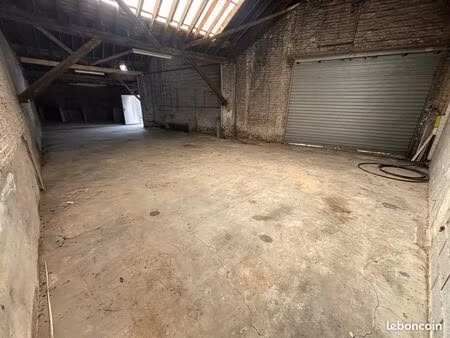 hangar st amand les eaux