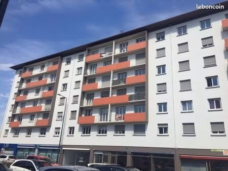 local commercial 69 m²