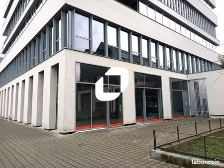 local commercial 154 m²