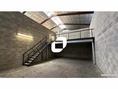 local d'activité 218 m²