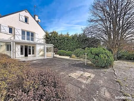 maison 5 pièces 181 m²