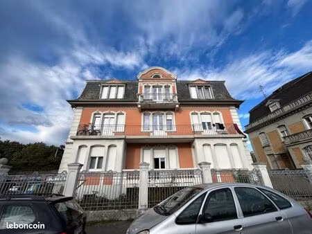 immeuble 22 pièces 439 m²