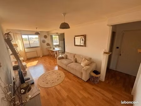 appartement lumineux plein centre