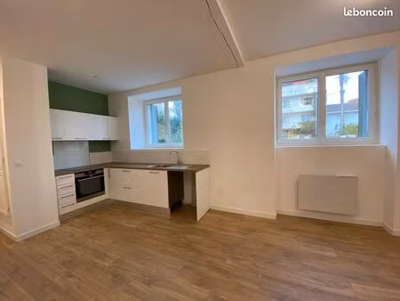 appartement t3 bis 77m2 entièrement rénové - disponible rapidement