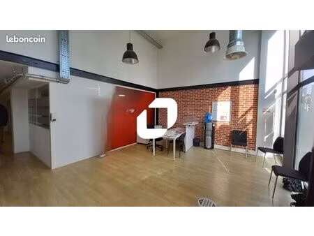 bureaux 966 m²