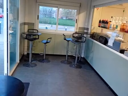 à vendre fond de commerce friterie / restauration rapide  idéalement situé sur axe fréquen