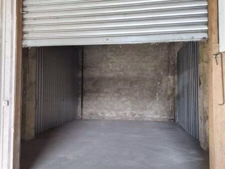 box / local de stockage 50 m² – hennebont