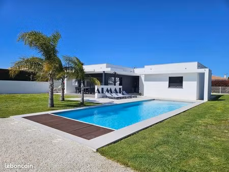 villa 4 pièces 122 m²