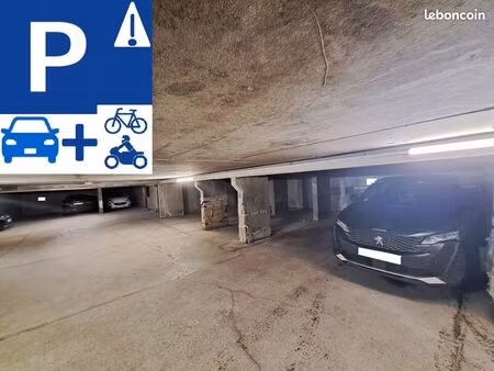 place de parking couverte voiture + moto en sous-sol secteur petite france