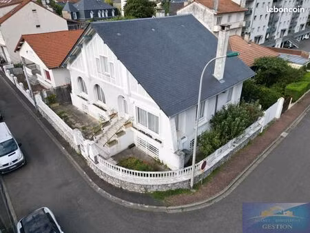 maison 7 pièces 178 m²