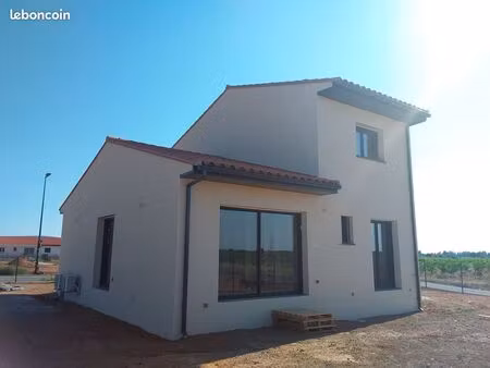 villa 4 pièces 90 m²
