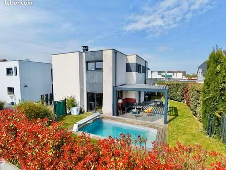 maison d’architecte 130m2 dans lotissement calme