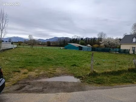 terrain constructible de 1811 m2