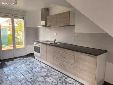 4 /5 pieces duplex maison mitoyenne