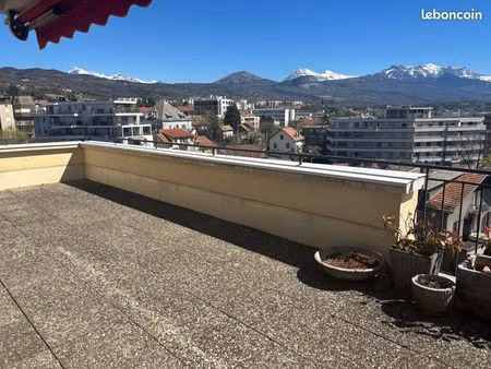 t4 90m2 toit terrasse - secteur camargue