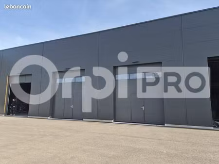 local d'activité 186 m²