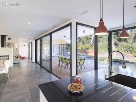 ? villa d’architecte 250 m² – folgensbourg – 5 chambres –