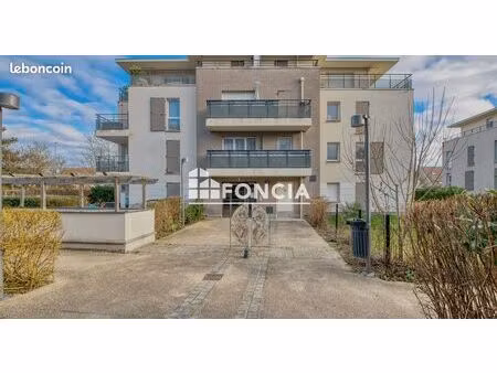 andresy (78) - appartement t2 39 m2 avec balcon et place de parking - residence de 2015 en