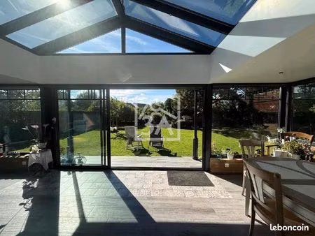 maison 9 pièces 197 m²