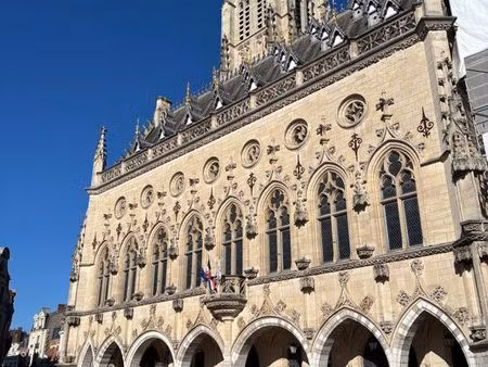 boutique de prêt à porter féminin