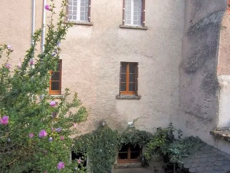 maison de village avec jardin clos
