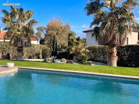 villa 5 pièces 200 m2 sainte colombe de la commanderie