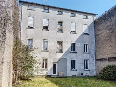 immeuble 27 pièces 550 m²